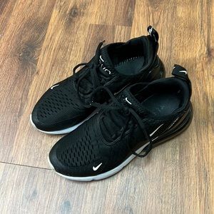 Black air max 270